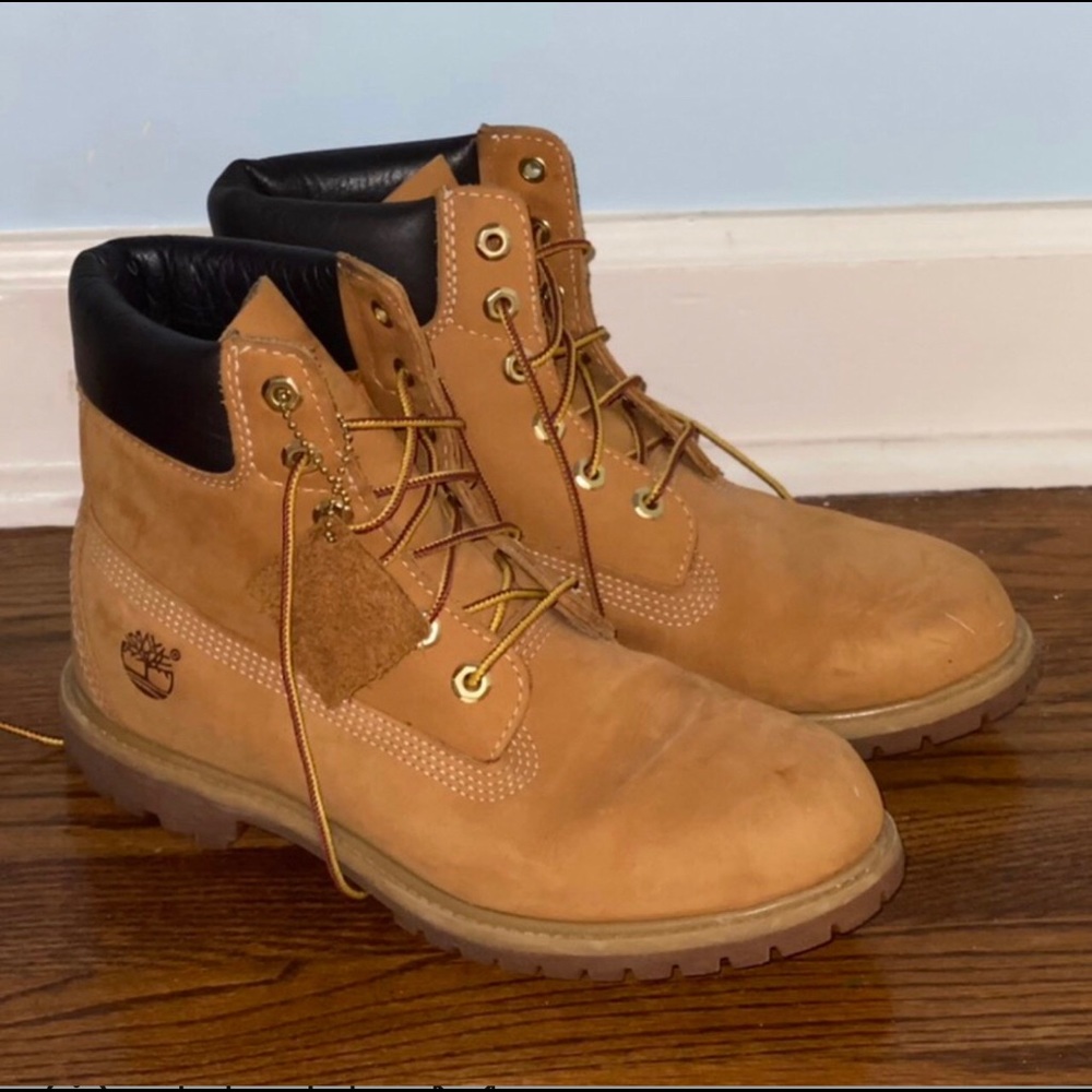 LIKE NEW || Women’s Timberlands Sz 8.5